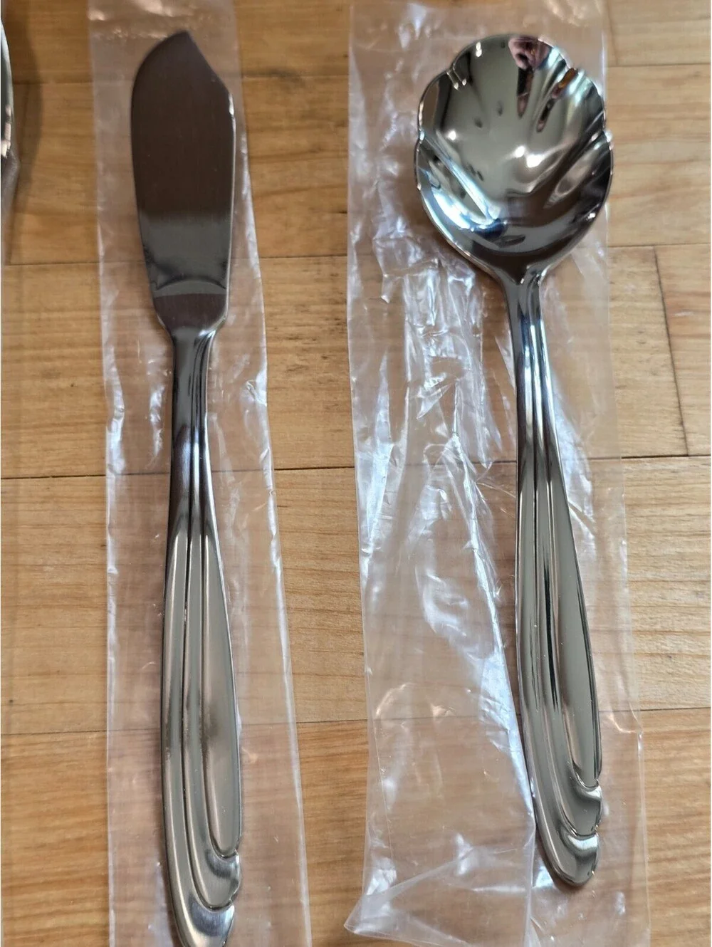 Reed and Barton Select Korea Stainless - Elise - 2 Piece Serving Set